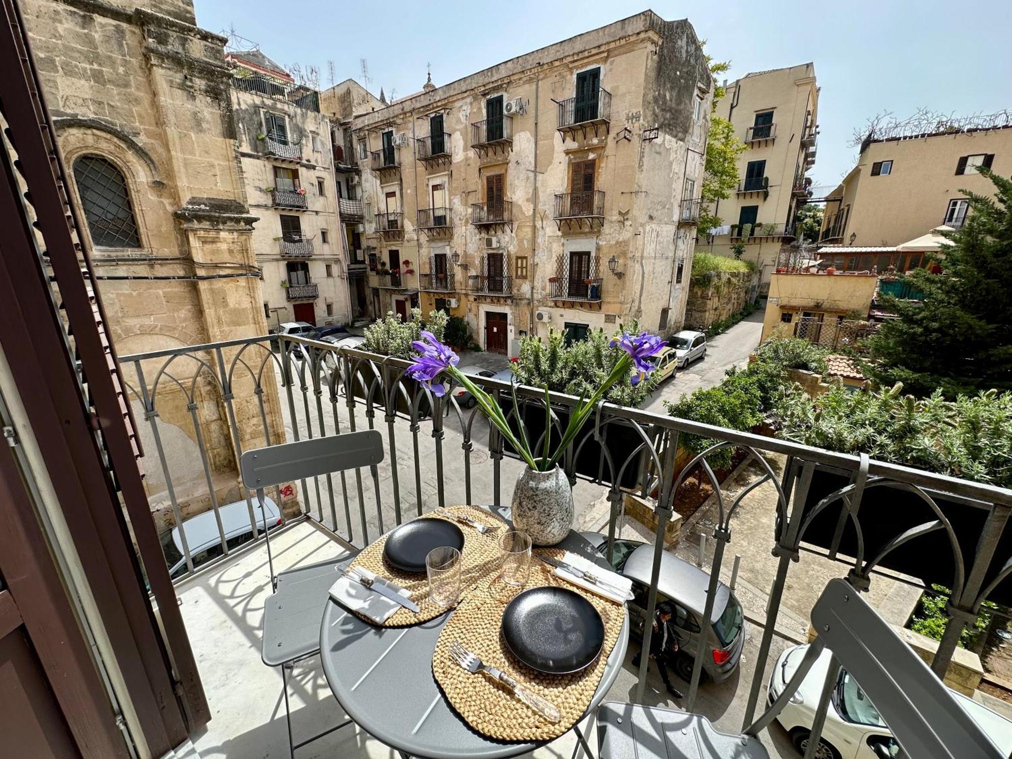 Casa Guilla_Alla Cattedrale Palermo Luaran gambar